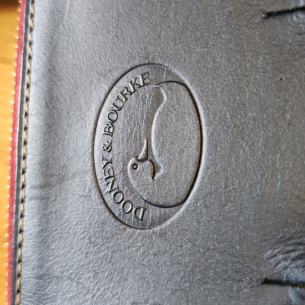 Dooney & Bourke Large Satchel - Picture 4 of 16